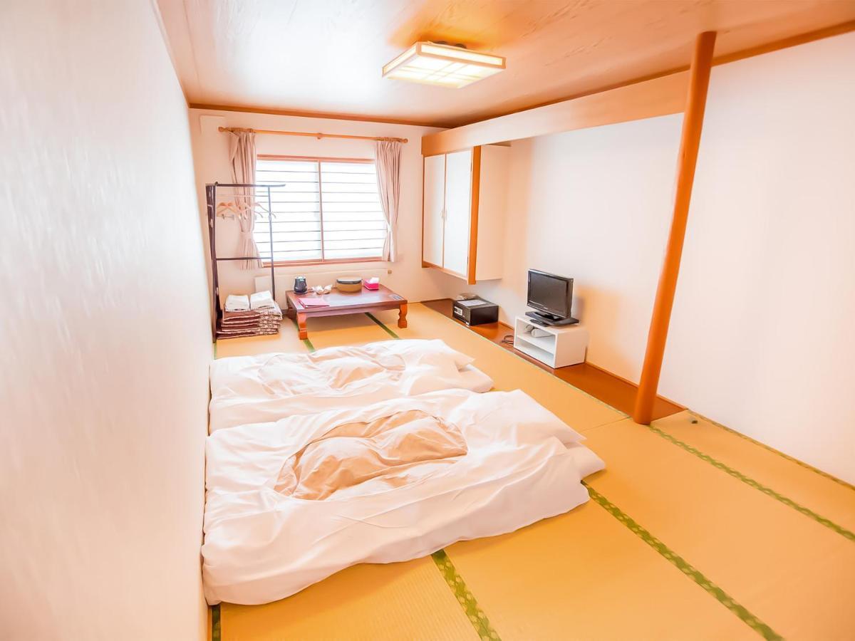 Rusutsu Lodges Pension Lilla Huset Niseko Zewnętrze zdjęcie