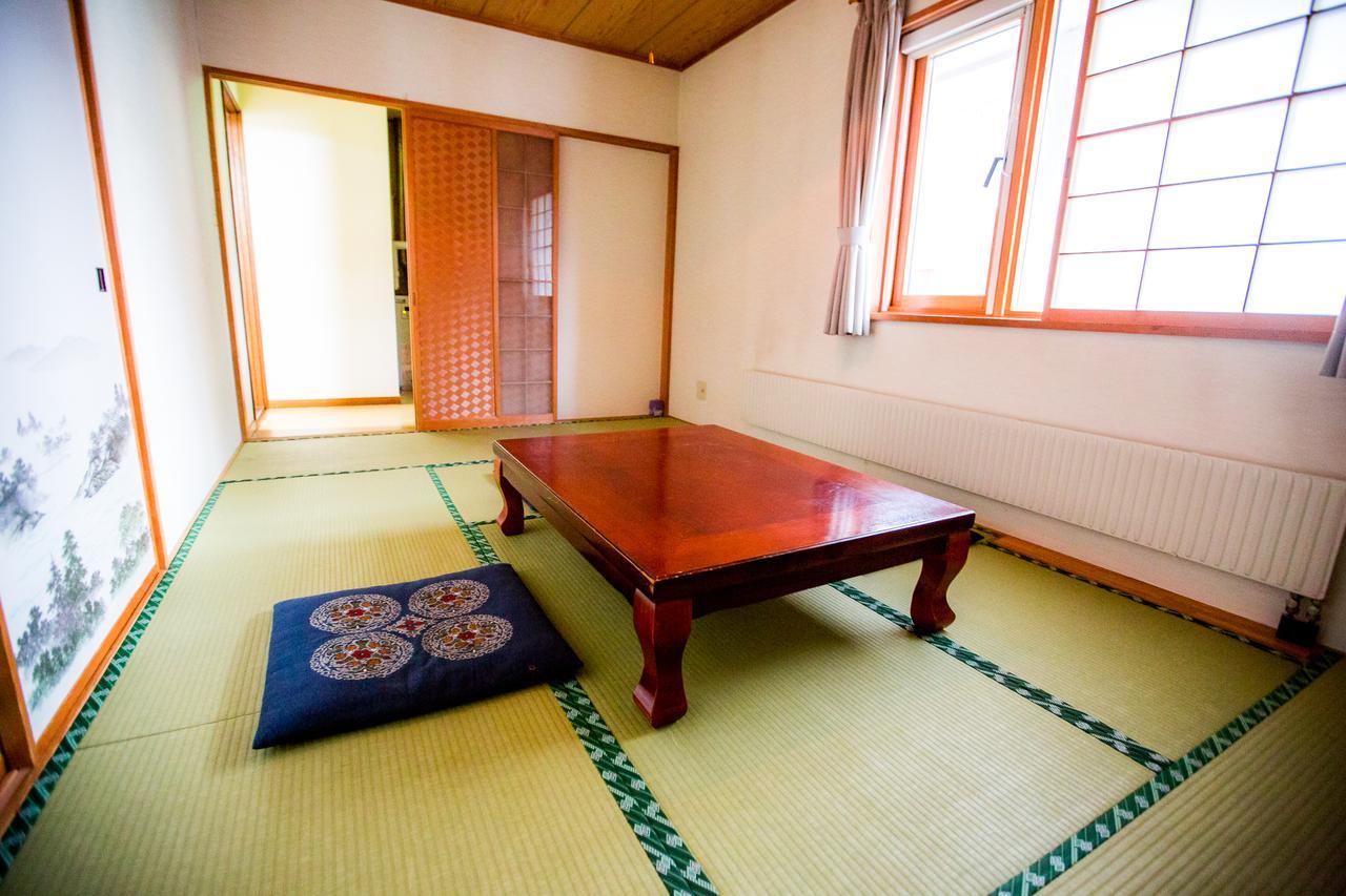 Rusutsu Lodges Pension Lilla Huset Niseko Zewnętrze zdjęcie