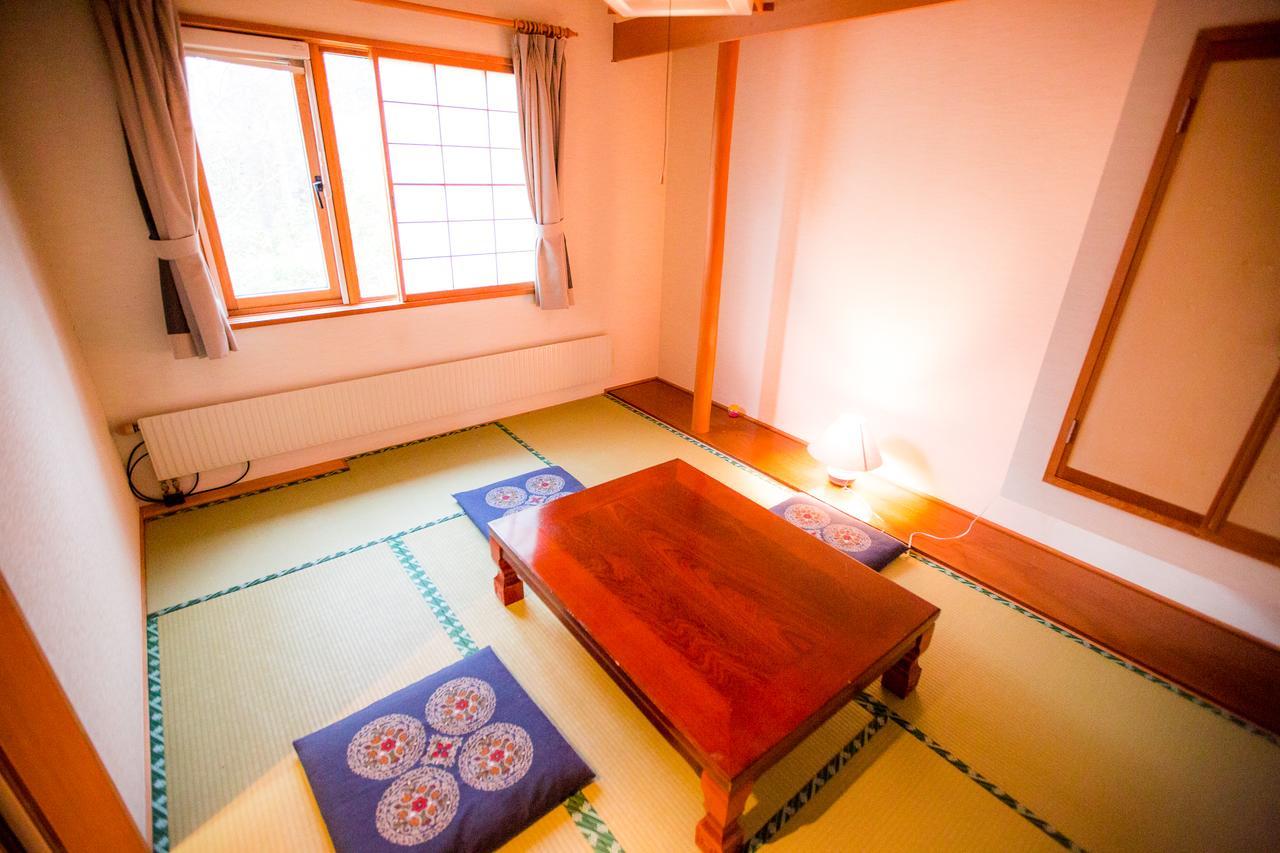Rusutsu Lodges Pension Lilla Huset Niseko Zewnętrze zdjęcie